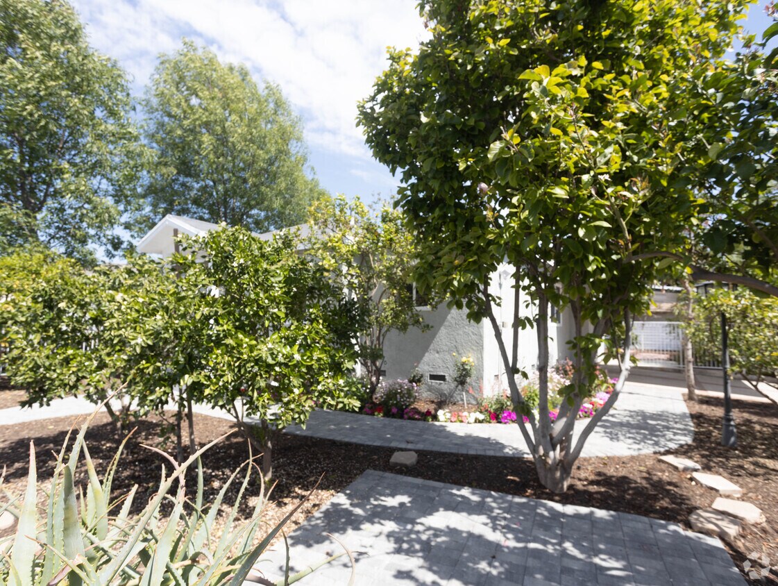 5836 Yarmouth Ave, Encino, CA 91316 5836 Yarmouth Ave Encino, CA