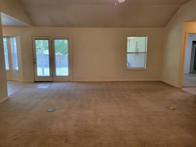 Foto del edificio - 4 BR 2 Bath Next to Harker Heights Communi...