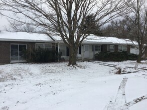 Building Photo - 5210 E St Charles Rd