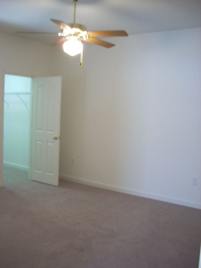 Foto del edificio - 1353SF 2BR 2.5BA w/garage