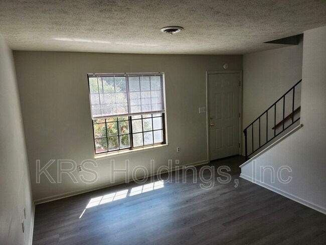 Foto del edificio - 211 S Waverley St