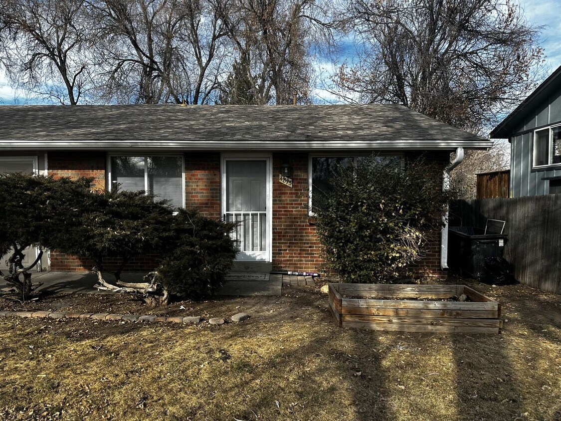 Primary Photo - Super Cute and fully updated 2 Bedroom dup...