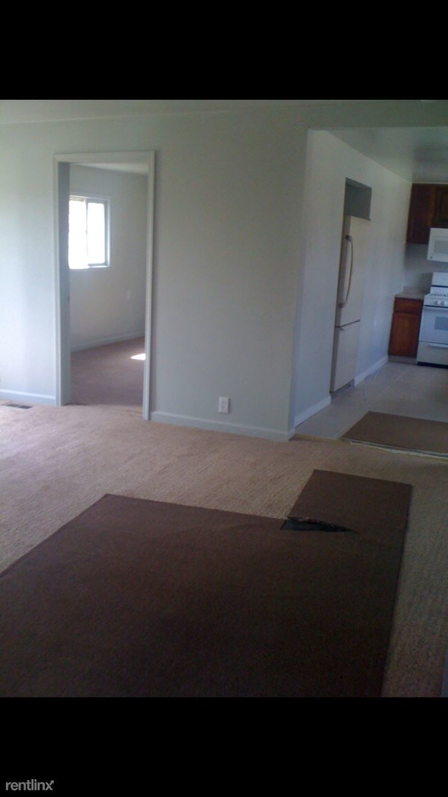 Foto del edificio - 3 br, 1 bath House - 7342 Cavell