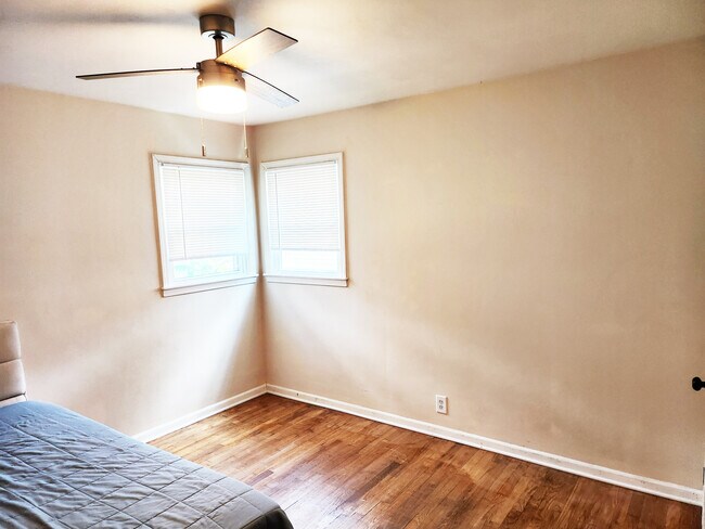 Foto del edificio - 3061 Homewood St SW