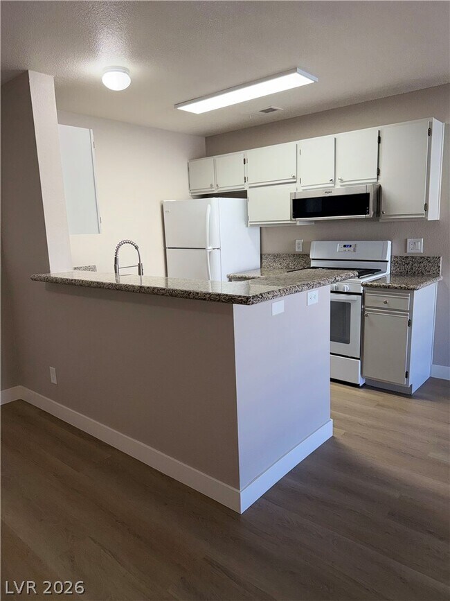 Building Photo - 2200 S Fort Apache Rd