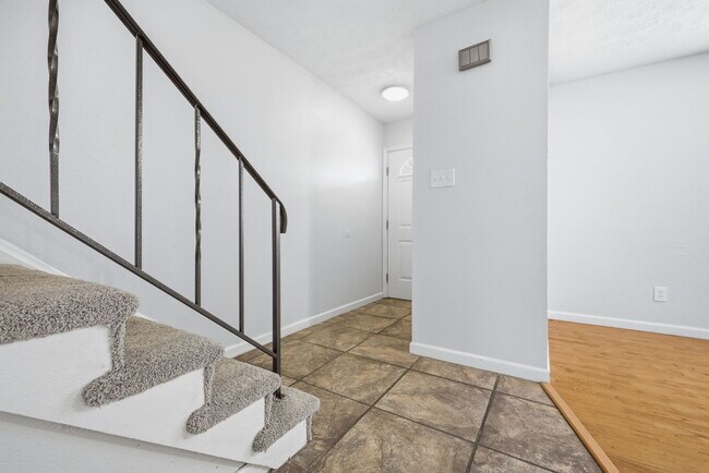Foto del edificio - 3228 Dunnbury Ct