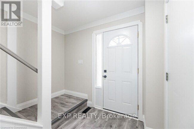 Building Photo - 51-51 Paulander Dr