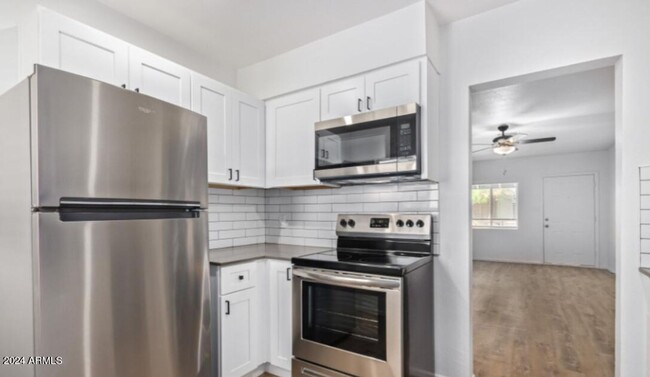 Foto del edificio - Coronado Area of Phoenix Remodeled 2 Bed 1...