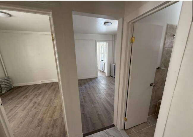 Foto del edificio - 867 E 231st St