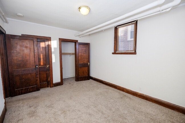 Building Photo - Ternary Flats