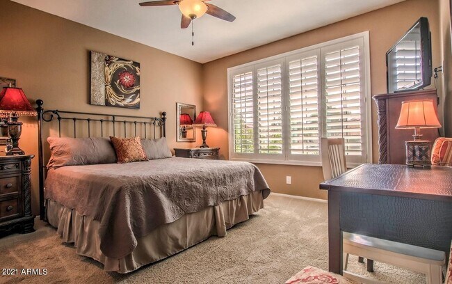 Foto del edificio - 9707 E Mountain View Rd