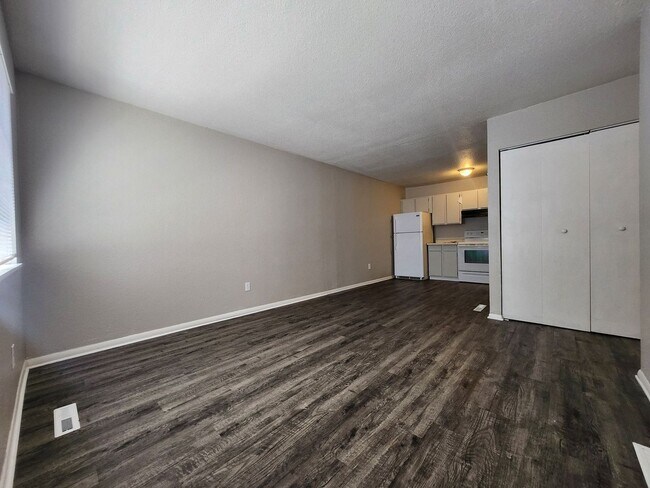 Foto del edificio - 4307 Ericson Dr