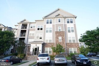 Building Photo - 1311 Karen Blvd