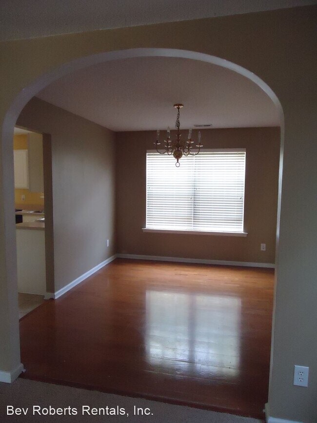 Building Photo - 3 br, 2.5 bath House - 103 Doves Haven Drive