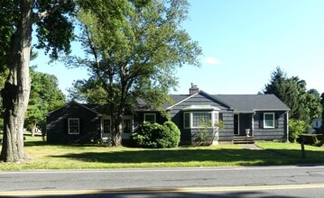Building Photo - 8 Glover Ave