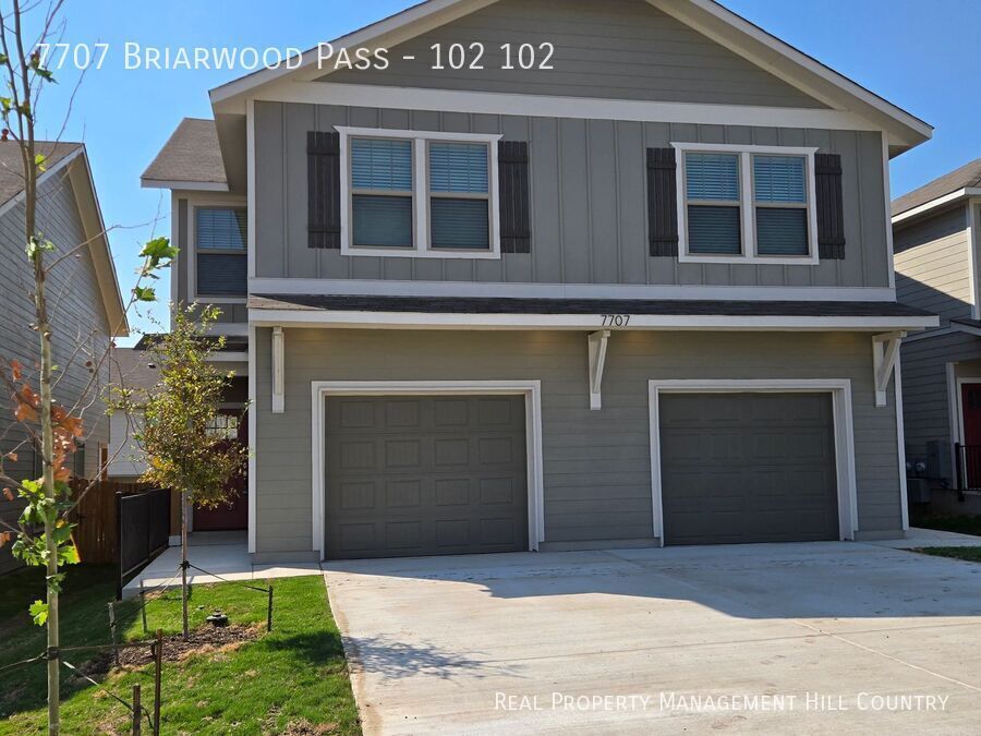 Foto principal - 1 month free! Brand new 2 story, gated com...