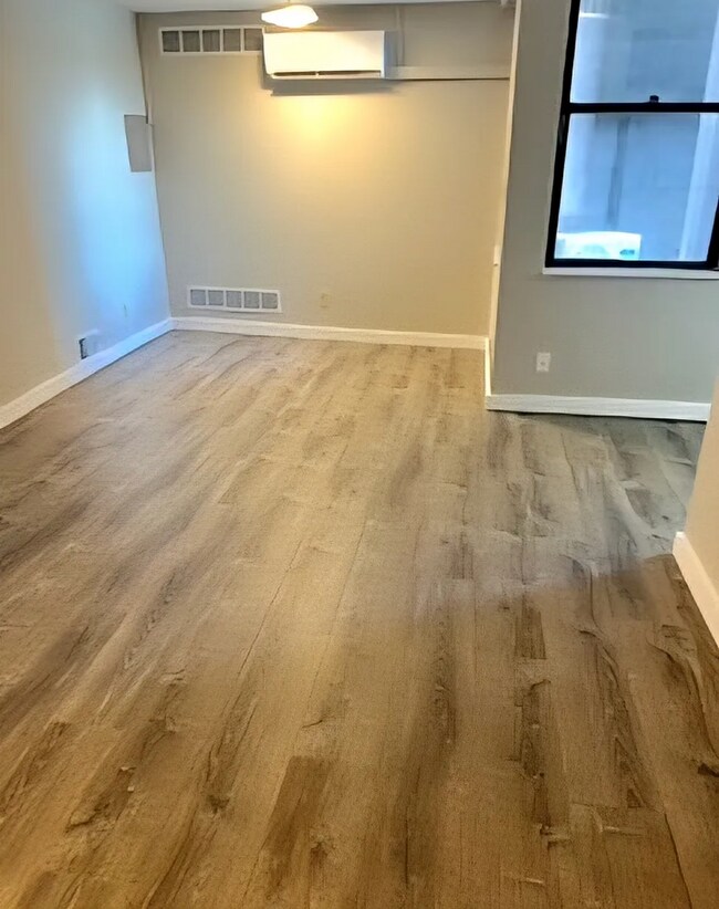 Foto del edificio - 321 Ella St