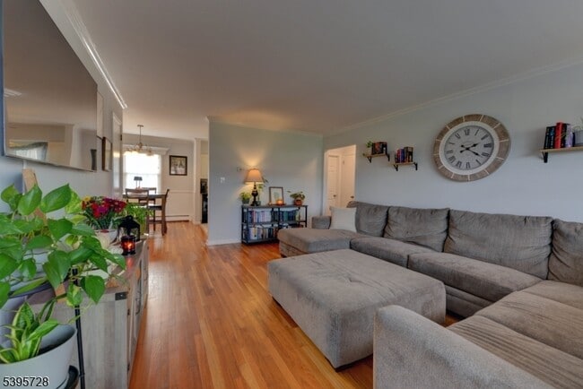 Foto del edificio - 666 Bloomfield Ave