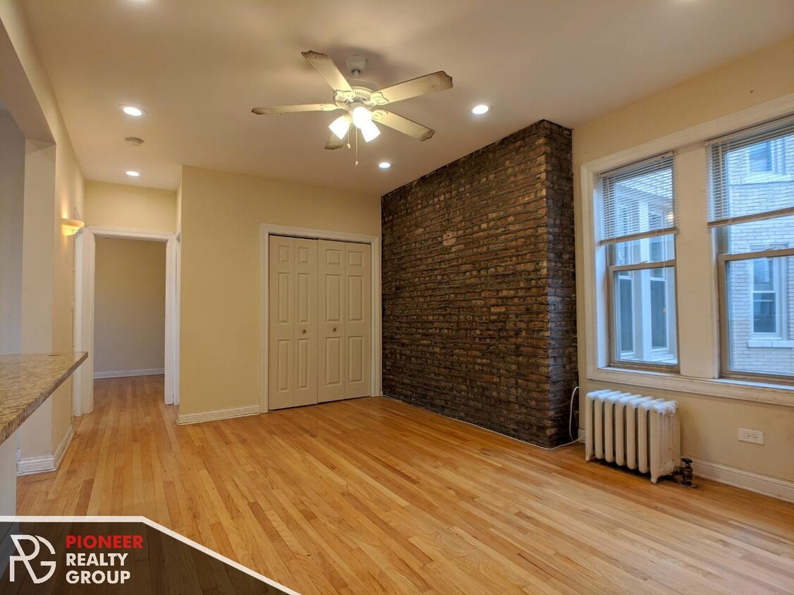 Foto principal - 4229 N Paulina St