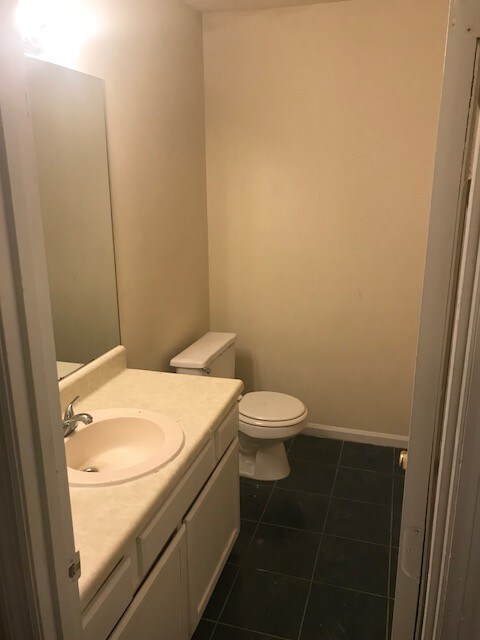 Building Photo - 604 Little Bear Dr