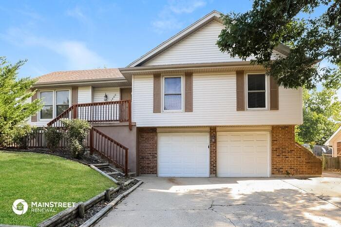 Primary Photo - 2405 Bridger Dr, Independence, MO 64057