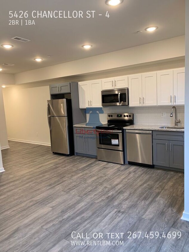 Foto principal - 5426 Chancellor St