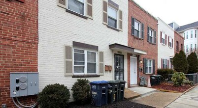 Building Photo - 2540 9th St NW