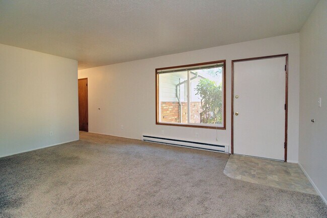 Foto del edificio - 8834-36 SE 9th Ave
