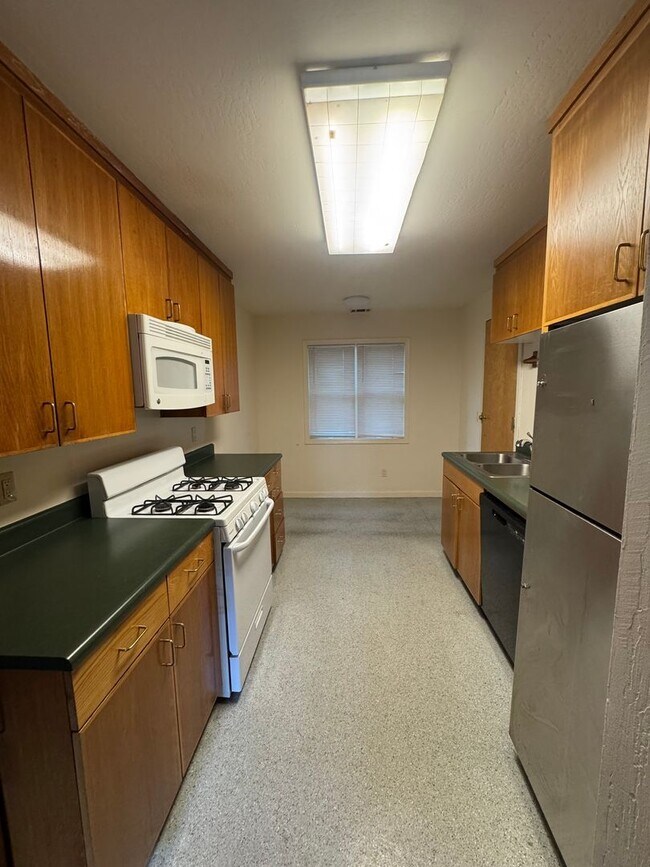 Foto del edificio - 2436 Ellsworth St