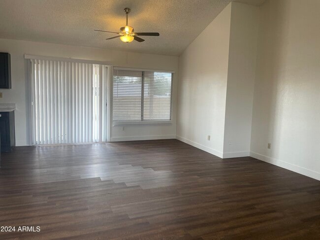 Building Photo - 10614 N 72nd Ave
