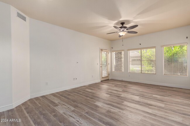 Building Photo - 5450 E Deer Valley Dr