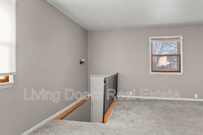 Foto del edificio - 348 S 5th St