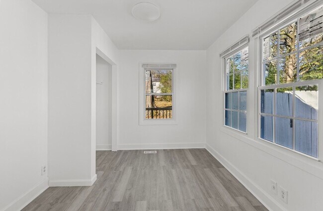 Building Photo - Adorable 3 bed 1 bath home
