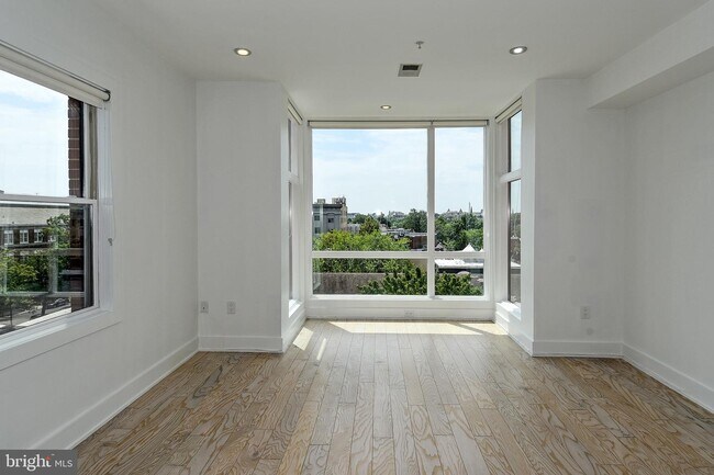 Foto del edificio - 2101 11th St NW