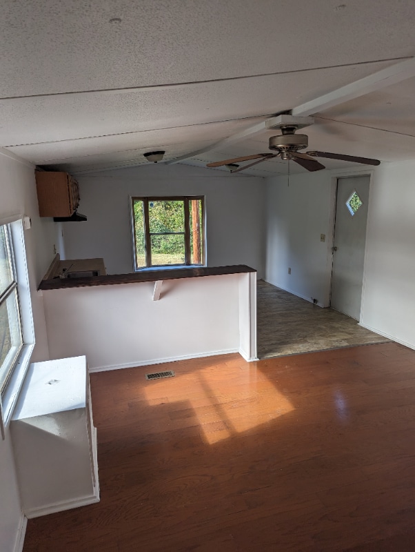 Building Photo - 504 Whispering Pines Dr