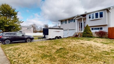 Building Photo - 511 Freeman Ave