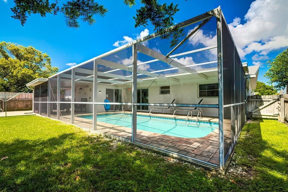 Foto del edificio - 9110 Sterling Ln