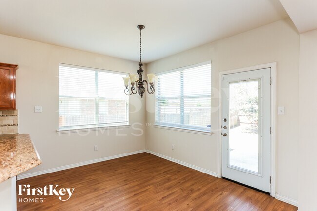 Foto del edificio - 3213 Bloomfield Trail