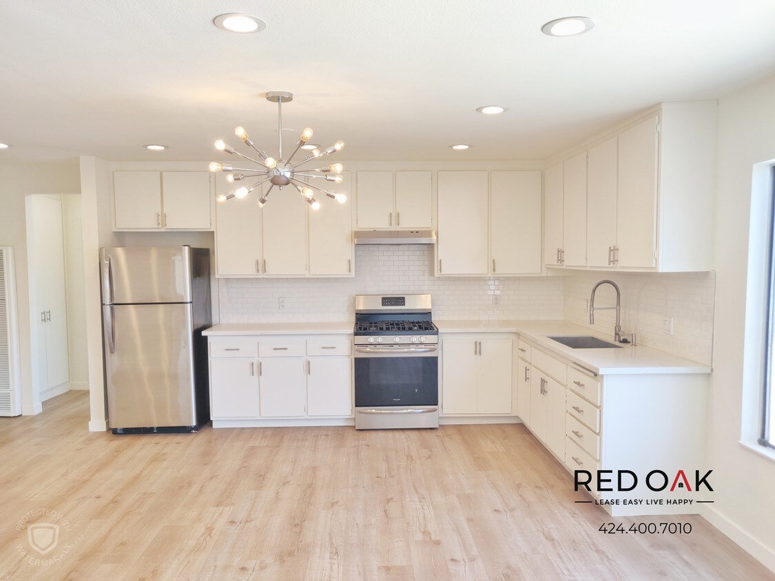 Foto principal - 4815 St Charles Pl