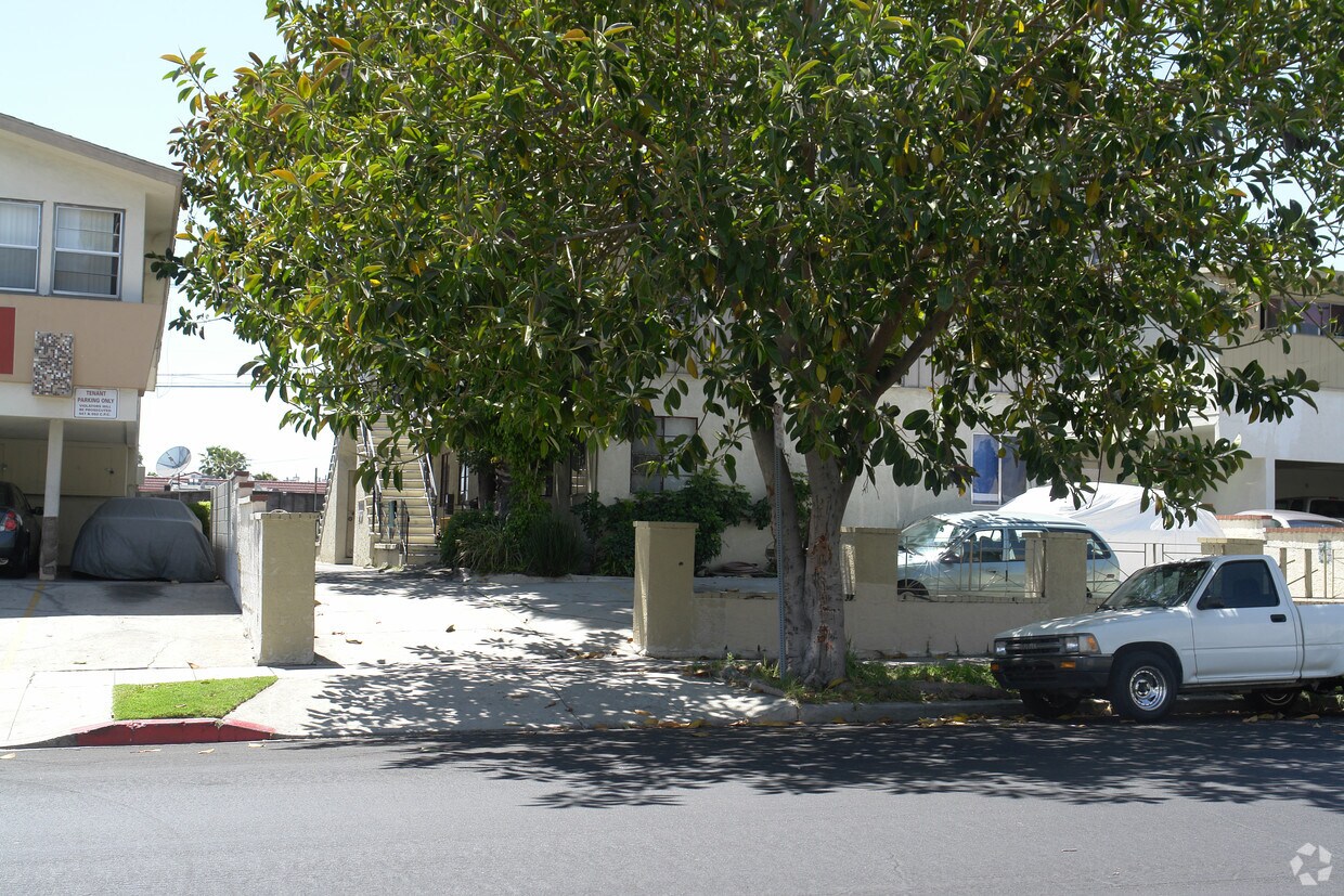 Building Photo - Oxford Apartments