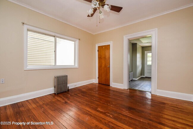 Building Photo - 1225 S Irving Ave