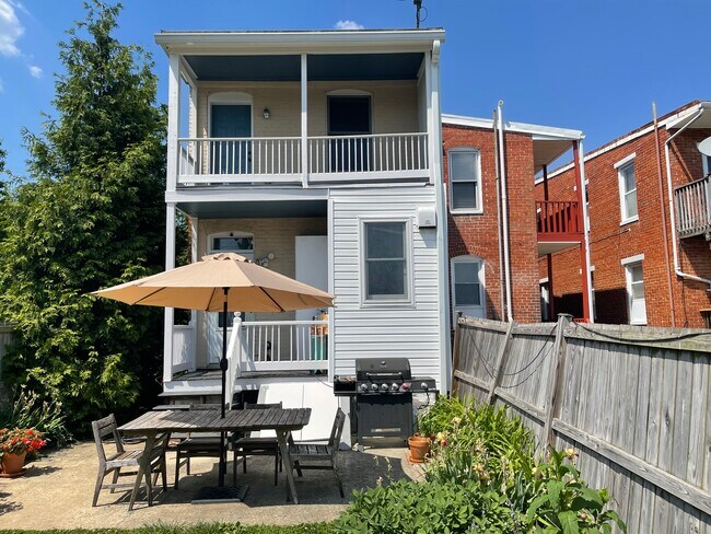 Foto del edificio - 216 Washington St