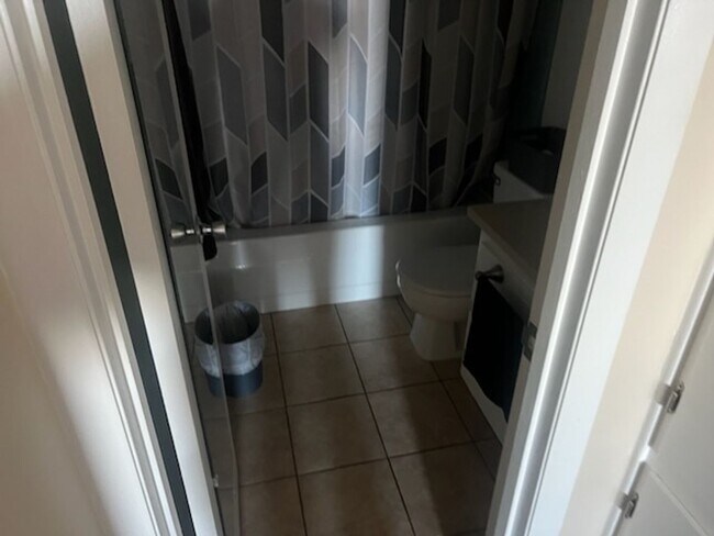 Building Photo - 1825 St Julian Pl