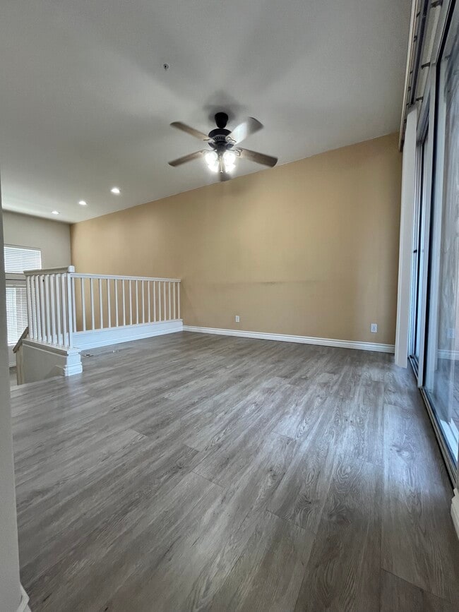 Building Photo - 305 Marinella Aisle