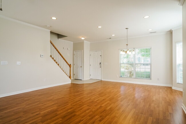 Building Photo - 813 Stackhurst Way