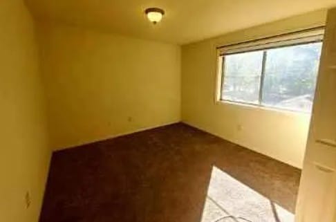 Building Photo - 5604 Crenshaw Rd