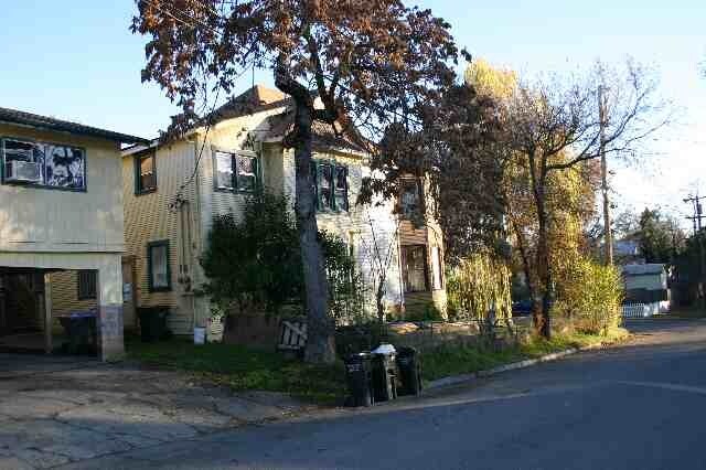 Building Photo - 380 1st St