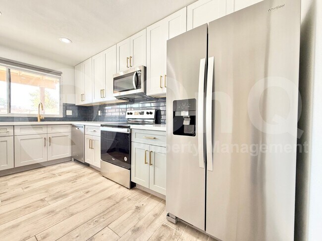 Foto del edificio - 2113 E Dunbar Dr