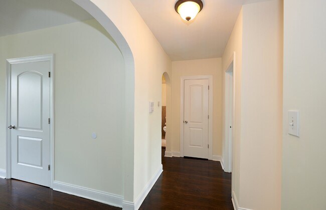 Foto del edificio - 3223 W Ardmore Ave