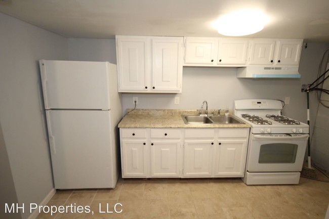 2129 Parksley Ave Baltimore Md 21230 Condo For Rent In